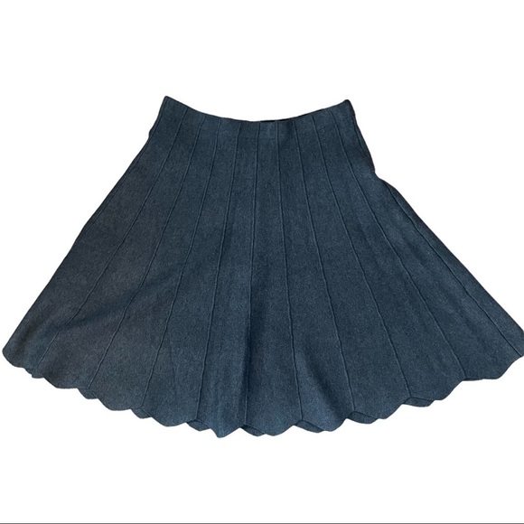 NWT Vila Milano heather grey flare mini skirt with elastic waistband super soft! - Picture 1 of 8